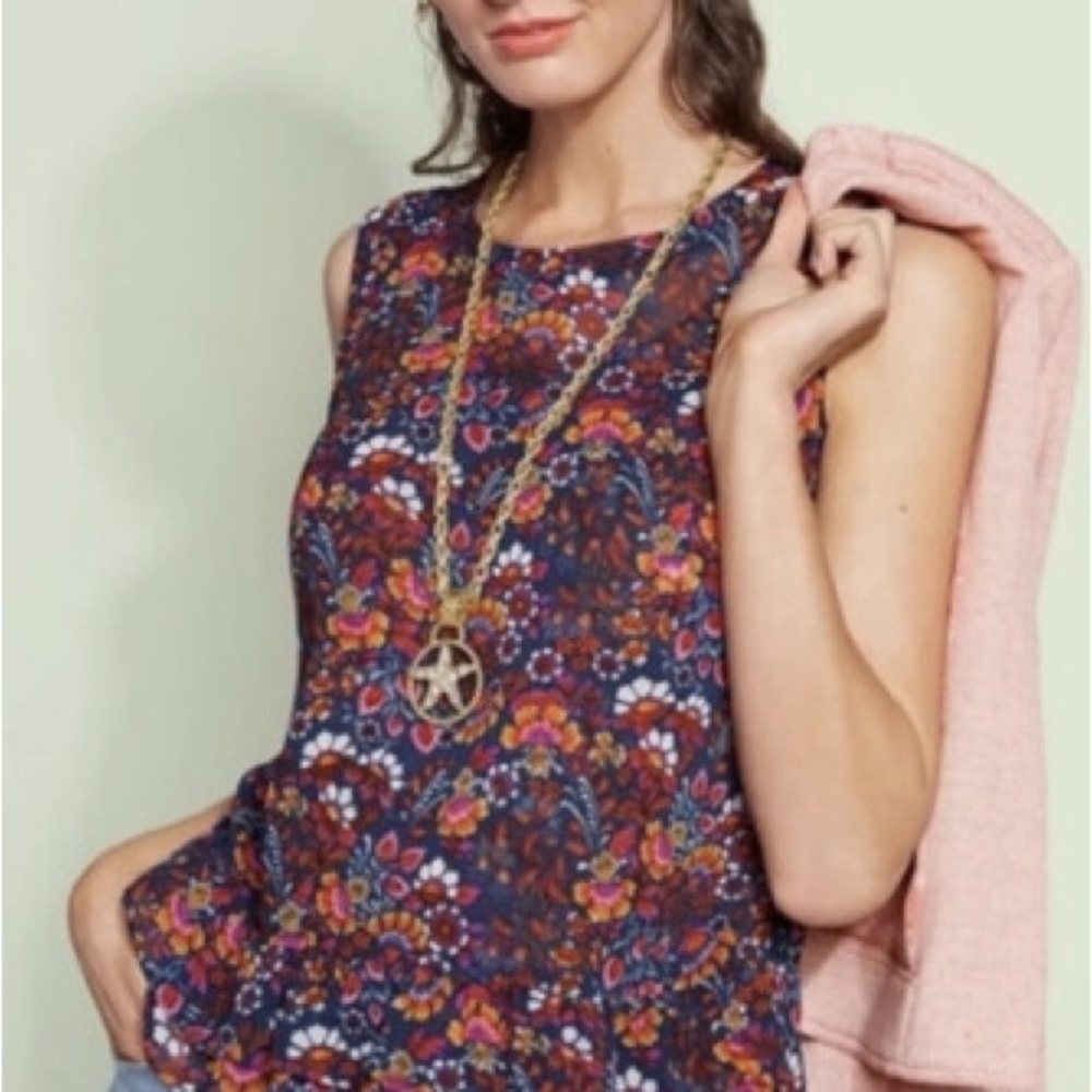 Cabi Lindsay Retro Floral Tank
Size Large